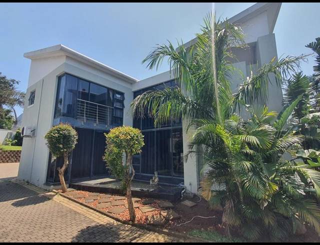 4 BEDROOM HOUSE FOR SALE IN UMHLANGA CENTRAL